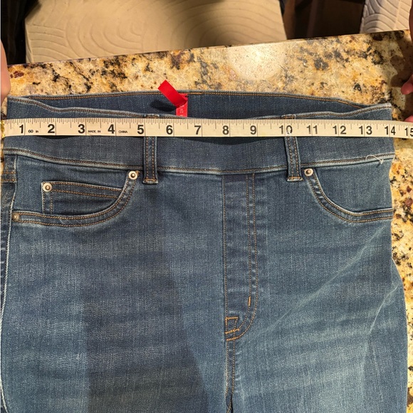 SPANXshape™ EveryWear Flare Jeans size small - Picture 6 of 9